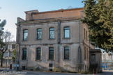<center>Hôpital de Sainte Marguerite.</center>Depuis 1741 les vieillards, les enfants abandonnés et les indigents de la ville étaient reçus à la Vieille Charité. Un siècle plus tard, l’hospice est dans un état pitoyable. Dès 1857, le Ministre de l’Intérieur demande le transfert de la Charité à la « campagne». En septembre 1877 la commission des hospices fait l’acquisition d’une propriété, située au quartier de Sainte Marguerite appartenant à Monsieur Lafon et à Madame Veuve Double née Lafon, sa sœur.