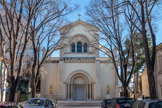 <center>Eglise de Sainte Marguerite.</center>A l'origine simple prieuré rattaché à l'abbaye de Saint-Victor, l'église actuelle de Sainte Marguerite a été édifiée en 1850-1851, sur les plans de l'architecte Charles Bodin, suivant un plan basilical. Elle fut consacrée le 15 octobre 1855 par Monseigneur de Mazenod, sous le titre de la Bienheureuse Vierge Marie Immaculée avec Sainte Marguerite pour patronne. Elle est située dans le troisième hameau, le plus récent, le hameau de l'église.