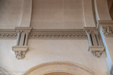 <center>Eglise de Sainte Marguerite.</center>Les consoles du côté gauche.